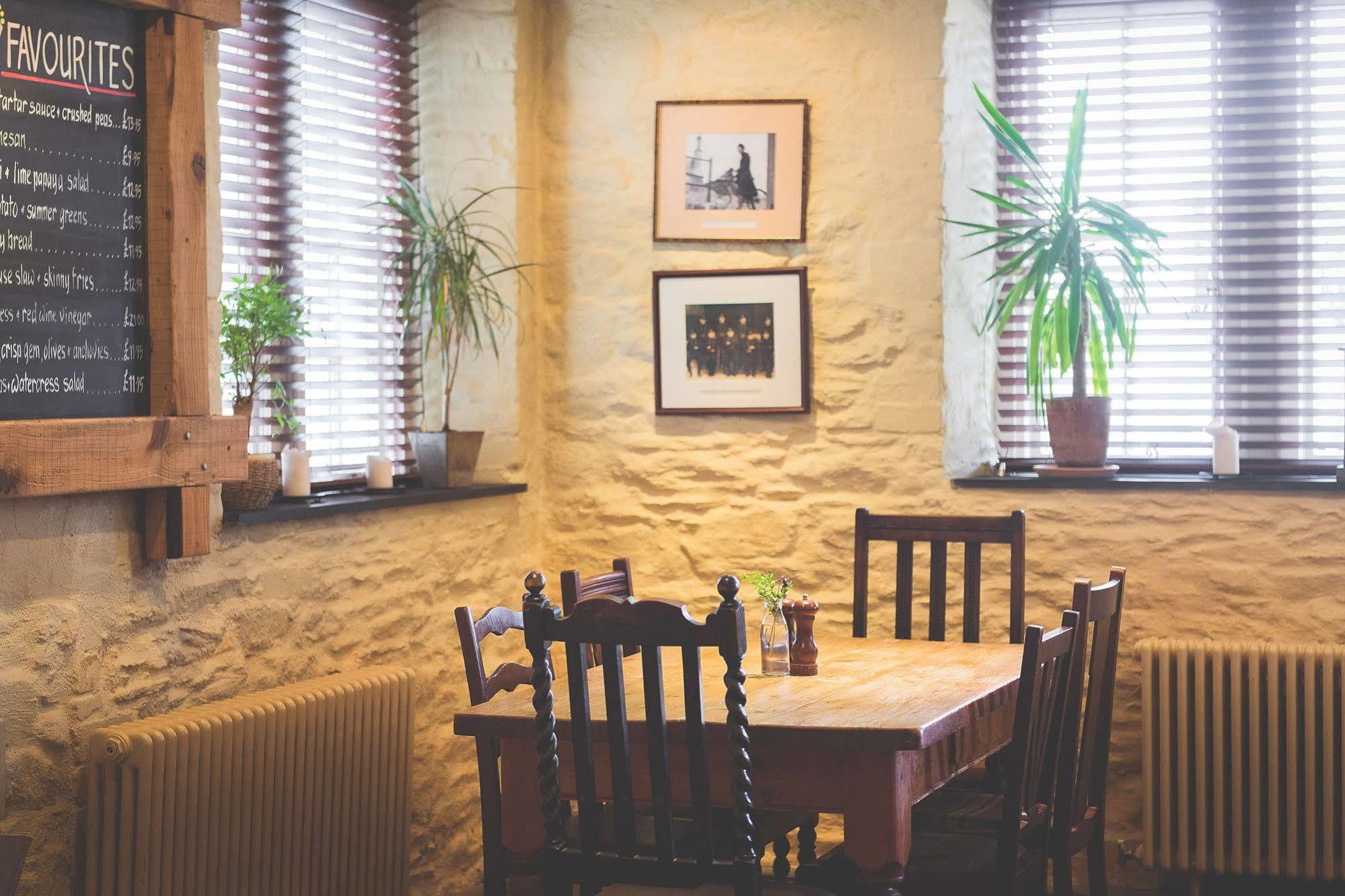 Rose & Crown 호텔 Yealmpton 외부 사진